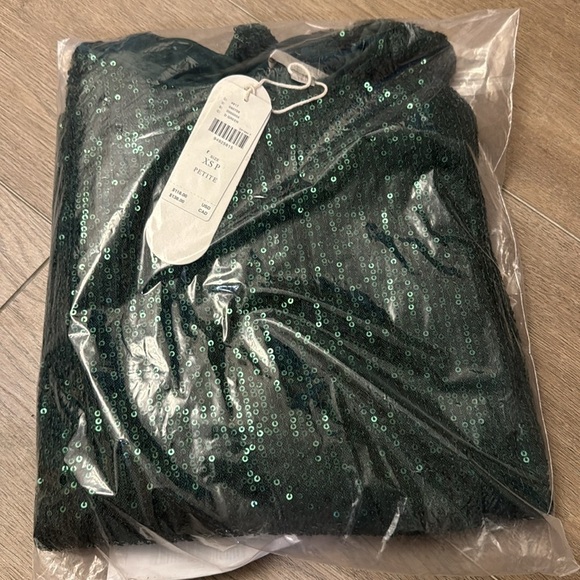 NWT! Anthropologie Dark Green Flat White Sequin Top - ALL PETITE SIZES 💎 - Picture 8 of 11